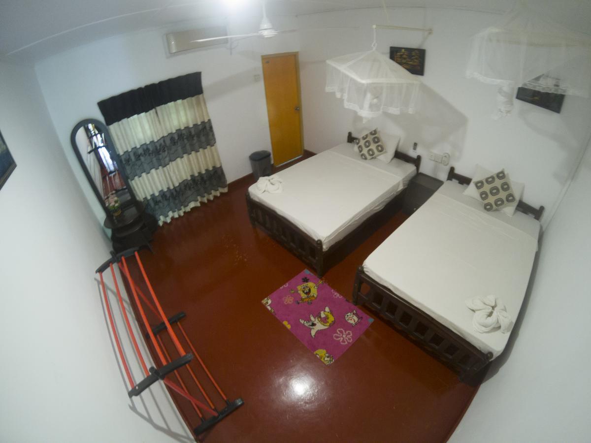 Palitha Homestay Сигирия Экстерьер фото